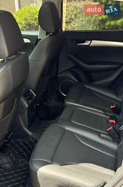 Внедорожник / Кроссовер Audi Q5 2012 в 