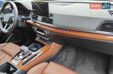 Внедорожник / Кроссовер Audi Q5 2023 в 
