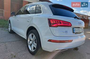 Внедорожник / Кроссовер Audi Q5 2018 в 