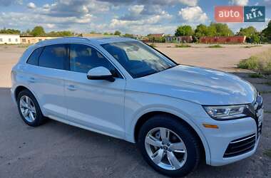 Внедорожник / Кроссовер Audi Q5 2018 в 