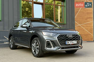 Внедорожник / Кроссовер Audi Q5 2021 в Ровно