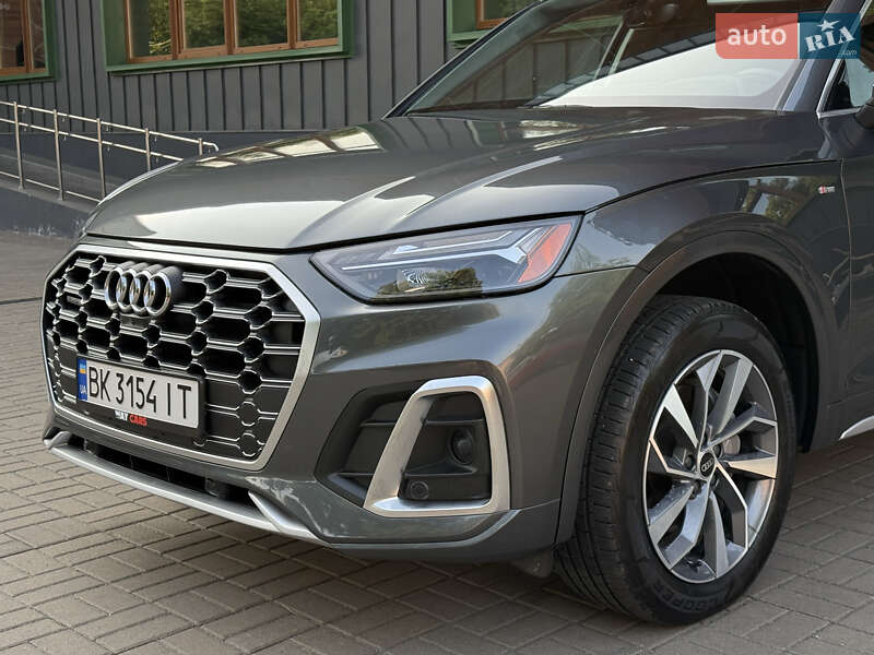 Внедорожник / Кроссовер Audi Q5 2021 в Ровно