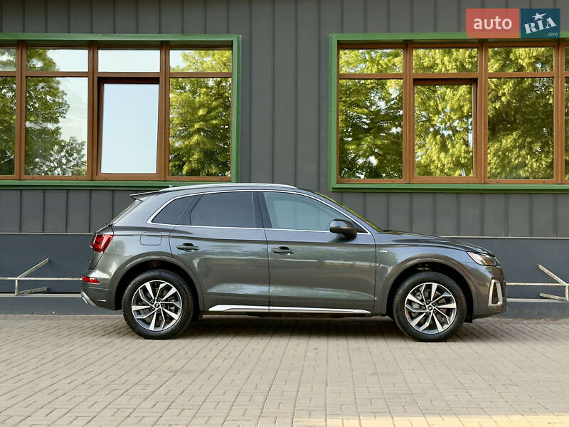 Внедорожник / Кроссовер Audi Q5 2021 в Ровно