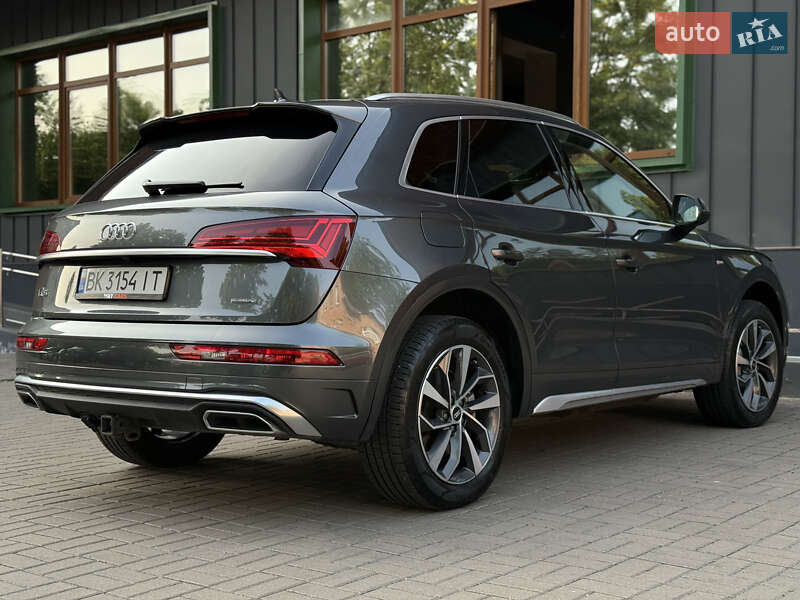 Внедорожник / Кроссовер Audi Q5 2021 в Ровно