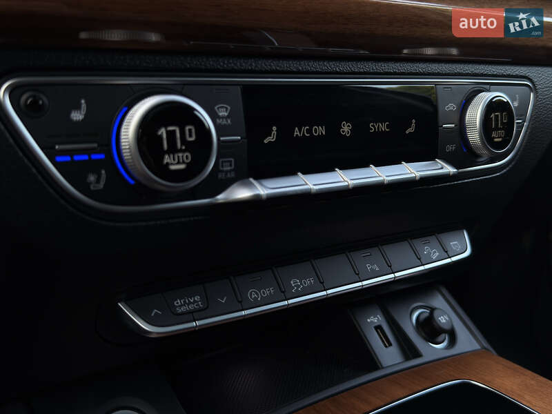 Внедорожник / Кроссовер Audi Q5 2021 в Ровно