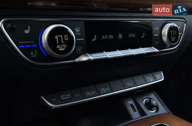 Позашляховик / Кросовер Audi Q5 2021 в 