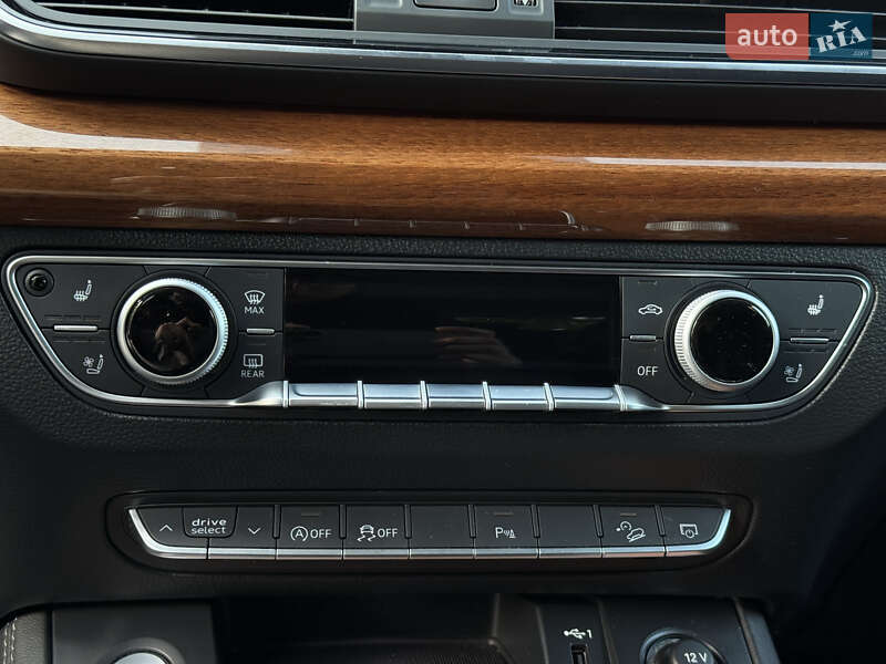Внедорожник / Кроссовер Audi Q5 2021 в Ровно