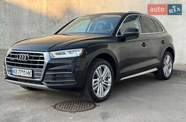 Внедорожник / Кроссовер Audi Q5 2017 в 