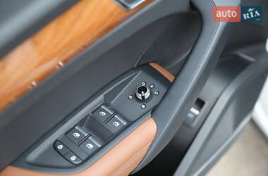 Внедорожник / Кроссовер Audi Q5 2021 в 