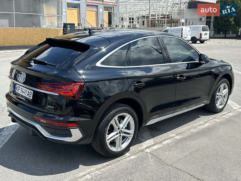 Внедорожник / Кроссовер Audi Q5 2021 в Киеве