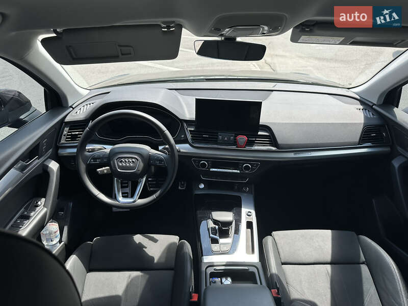 Внедорожник / Кроссовер Audi Q5 2021 в Киеве