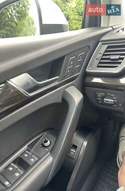 Внедорожник / Кроссовер Audi Q5 2018 в 