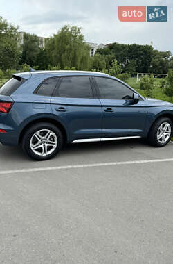 Внедорожник / Кроссовер Audi Q5 2018 в 