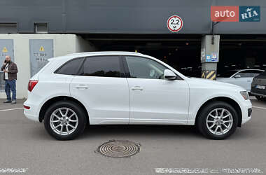 Внедорожник / Кроссовер Audi Q5 2011 в 