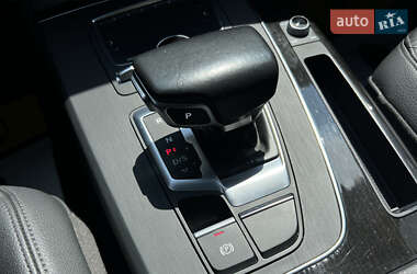 Внедорожник / Кроссовер Audi Q5 2020 в 