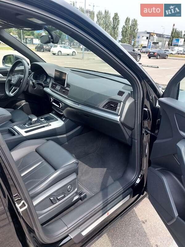 Внедорожник / Кроссовер Audi Q5 2018 в Киеве фото 13 Внедорожник / Кроссовер Audi Q5 2018 в Киеве