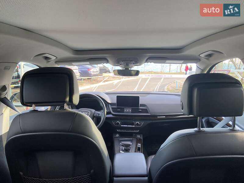 Внедорожник / Кроссовер Audi Q5 2018 в Одессе