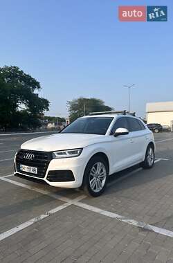 Внедорожник / Кроссовер Audi Q5 2018 в 