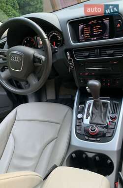 Внедорожник / Кроссовер Audi Q5 2012 в 
