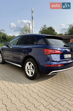 Внедорожник / Кроссовер Audi Q5 2018 в 