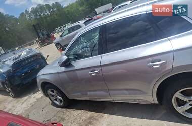 Внедорожник / Кроссовер Audi Q5 2021 в 