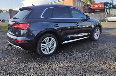 Позашляховик / Кросовер Audi Q5 2018 в 