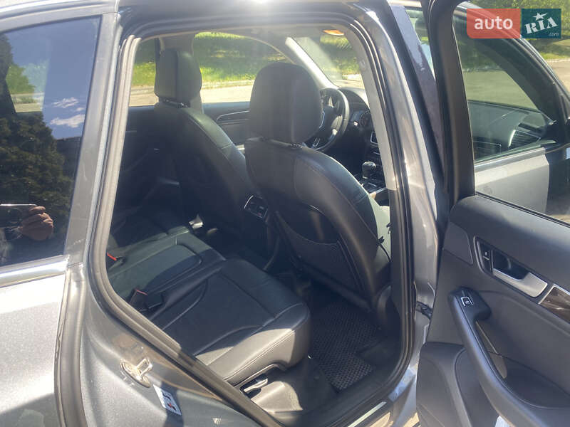 Внедорожник / Кроссовер Audi Q5 2013 в Краснограде