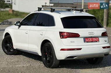 Внедорожник / Кроссовер Audi Q5 2017 в 
