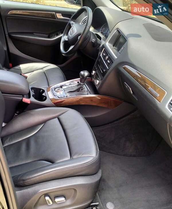 Позашляховик / Кросовер Audi Q5 2015 в Львові