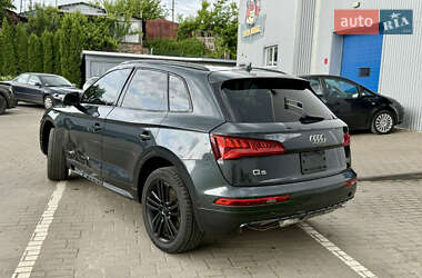Внедорожник / Кроссовер Audi Q5 2018 в 