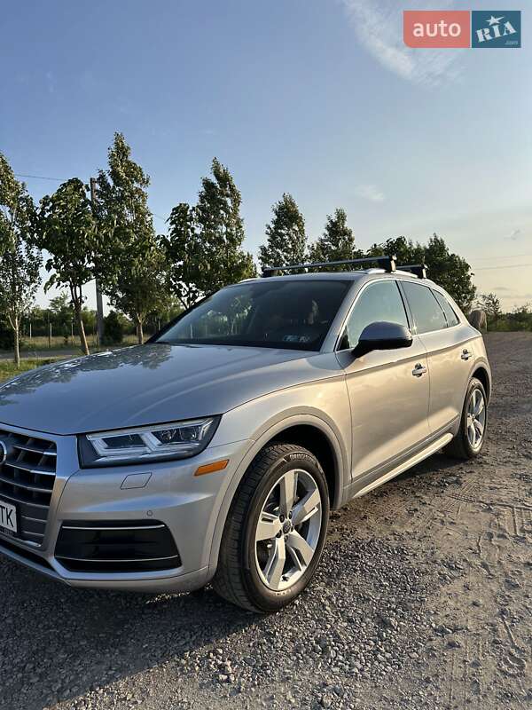 Позашляховик / Кросовер Audi Q5 2019 в Одесі