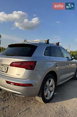 Внедорожник / Кроссовер Audi Q5 2019 в 