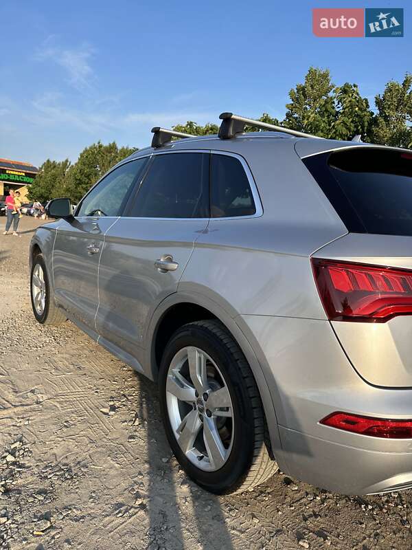 Позашляховик / Кросовер Audi Q5 2019 в Одесі