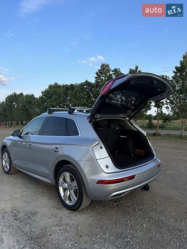 Позашляховик / Кросовер Audi Q5 2019 в Одесі