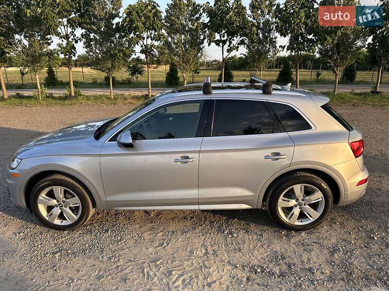 Позашляховик / Кросовер Audi Q5 2019 в Одесі