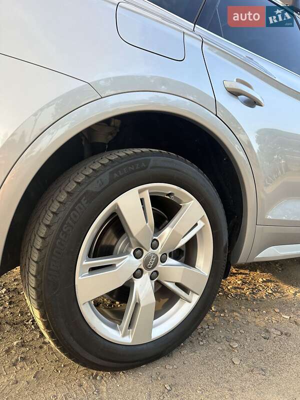 Позашляховик / Кросовер Audi Q5 2019 в Одесі
