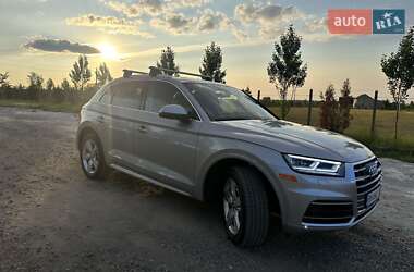 Внедорожник / Кроссовер Audi Q5 2019 в 
