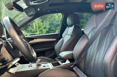 Внедорожник / Кроссовер Audi Q5 2017 в 