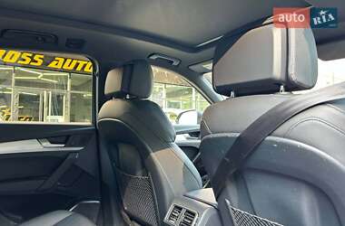 Внедорожник / Кроссовер Audi Q5 2017 в 