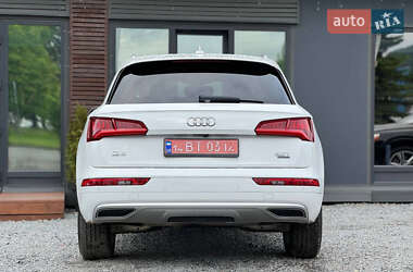 Внедорожник / Кроссовер Audi Q5 2018 в 