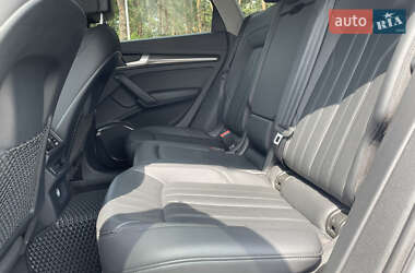 Внедорожник / Кроссовер Audi Q5 2018 в 