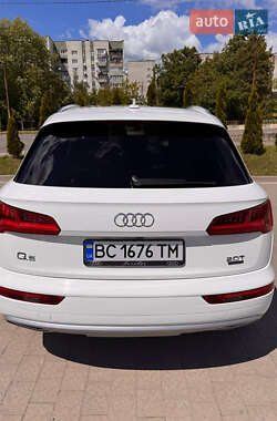 Внедорожник / Кроссовер Audi Q5 2018 в 