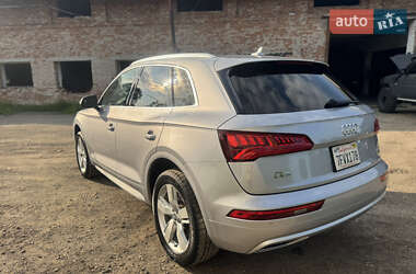 Внедорожник / Кроссовер Audi Q5 2018 в 