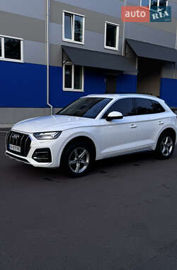 Внедорожник / Кроссовер Audi Q5 2020 в 