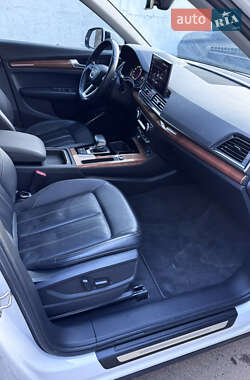 Внедорожник / Кроссовер Audi Q5 2020 в 