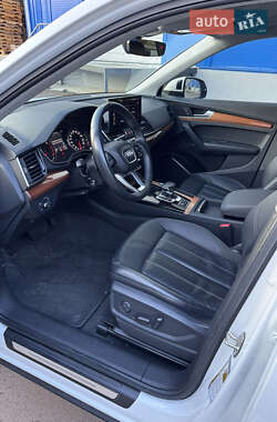 Внедорожник / Кроссовер Audi Q5 2020 в 