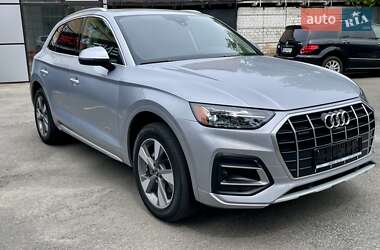 Внедорожник / Кроссовер Audi Q5 2022 в 