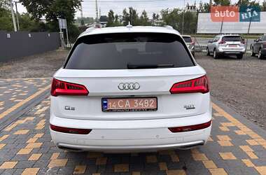 Внедорожник / Кроссовер Audi Q5 2018 в 