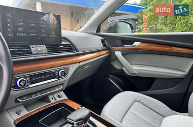 Внедорожник / Кроссовер Audi Q5 2021 в 