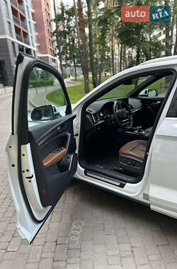 Внедорожник / Кроссовер Audi Q5 2021 в 